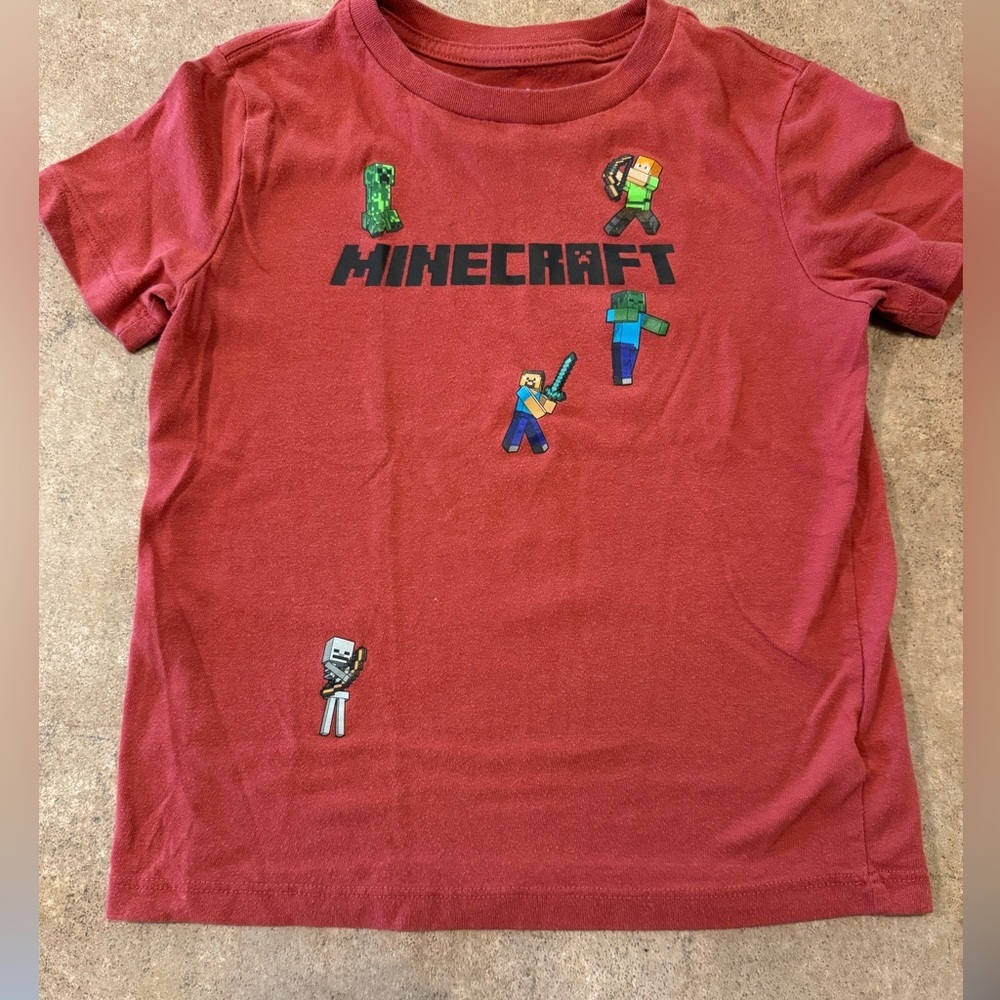 Old Navy-  Minecraft Red Short Sleeve Tee Kids, Size Youth Small 6/7